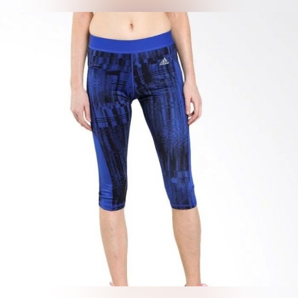Adidas techfit crop Capri legging size M - Picture 1 of 5